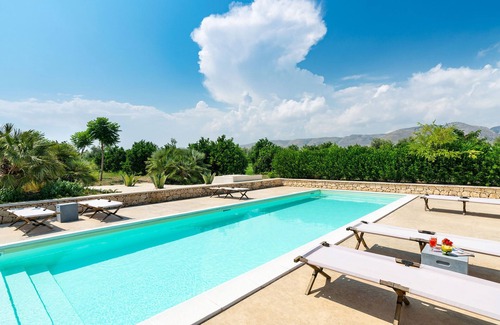Avola Villa | Villa with pool, 550 metres from the sea in Avola, Sicily
