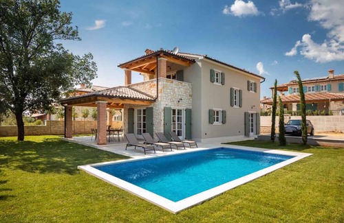 Tar-Vabriga Villa | Villa with pool and garden