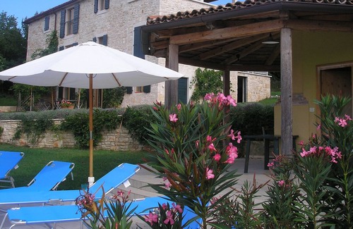 Rakotule Villa | Villa With Pool in stunning country, only 20 Mins to the Sea, free wi fi