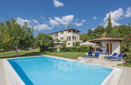 Rakotule Villa | Villa With Pool in stunning country, only 20 Mins to the Sea, free wi fi