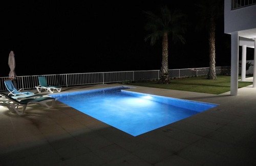 La Envia Villa | Villa with pool near the sea of Andalusia