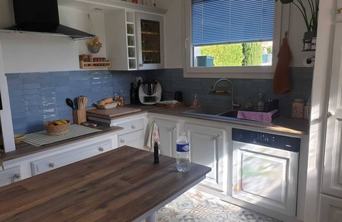 Villelaure Villa | Villa with swimming pool - Authentic escape 8 minutes from Lourmarin!