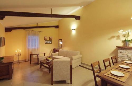 Monterol Villa | Villa with terrace and WiFi 2km from Umag