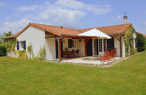 Vasles Villa | Villa with Wi-Fi, in natural surroundings