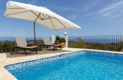 Benitachell Villa | Villa 'Xenofilia 6' with Sea View, Wi-Fi and Air Conditioning