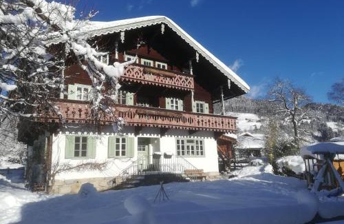 Muhlbach im Pinzgau Apartment | Villa Zeppelin - App Smaragd