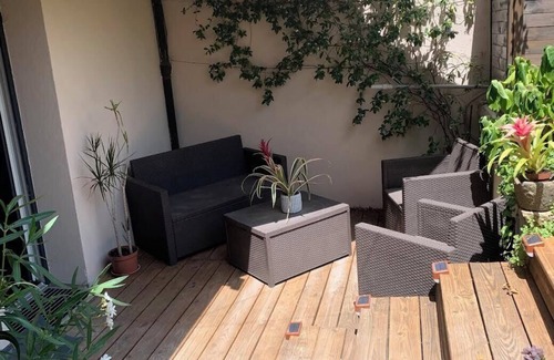 Malaucene Apartment | Village center apartment with pool, garden and bike/motorcycle room wifi
