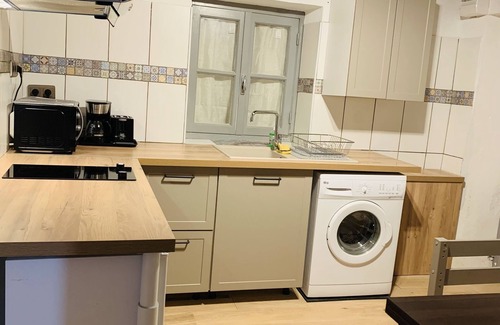 Porto Apartment | Village center in Ota, 4 km from port of porto