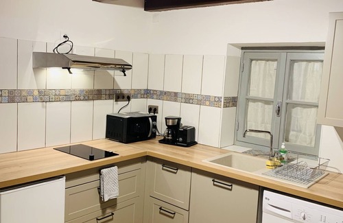 Porto Apartment | Village center in Ota, 4 km from port of porto