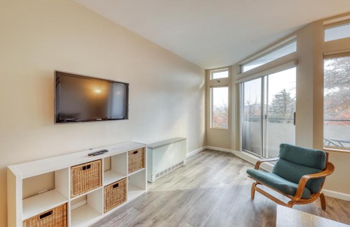 Warren Hotel | Village Gate Unit 209