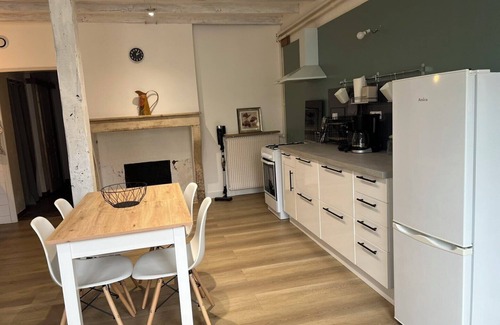 Leuglay House | Village house in the heart of the National Forest Park