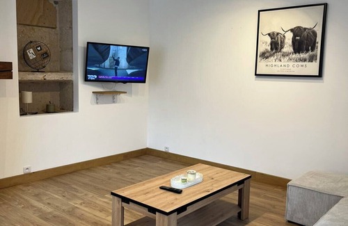 Leuglay House | Village house in the heart of the National Forest Park