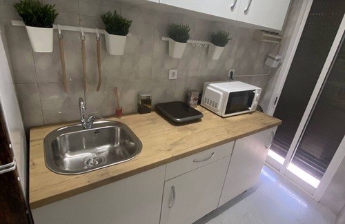 Navas del Rey House | Village house with fireplace