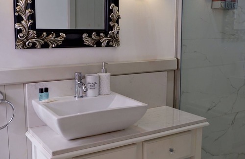 Zebbug Bed & Breakfast | Village Knights Accommodation