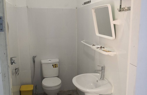 Rolea B'ier Hotel | Village Pottery Garden Villa