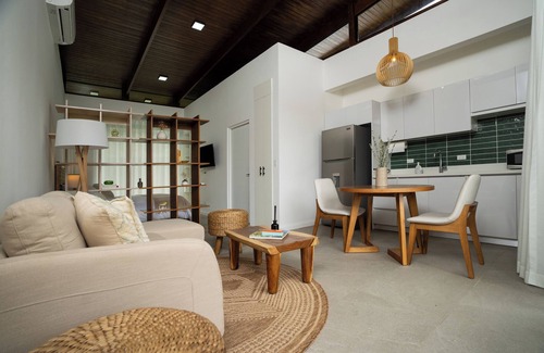 Pan de Azucar Villa | VIllas Turrú 402 fully equipped in Turrucares with shared pool and BBQ area.n