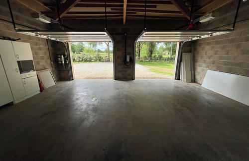Roussennac Villa | Villaveyron, 5* luxury gîte, heated pool, SPA, table soccer, table tennis.