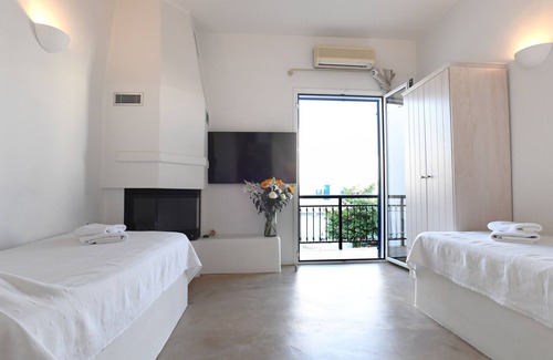 Tinos Hotel | Vincenzo Family Hotel