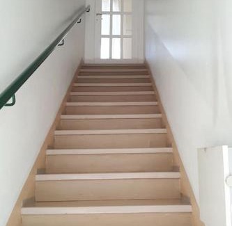 Larsmo Apartment | Vindsvåning, stenkast från centrum