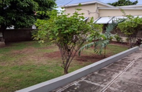 Eden Gardens House | Vineyard Town's Luxury, Comfort & Charm nestled in Kingston