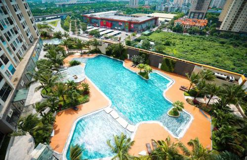 Trung Hoa Nhan Chinh Apartment | Vinhomes D Capitale by Emily in Town