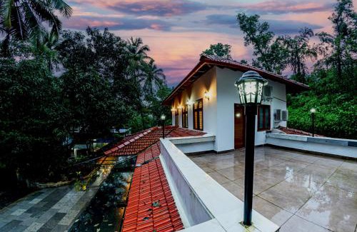 Thalassery House | vintage inn