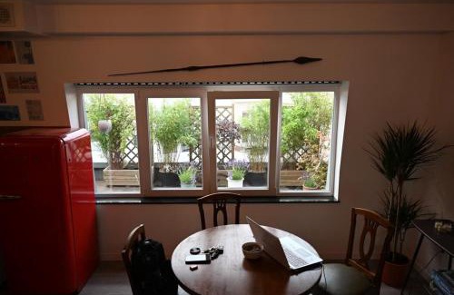 Jacht Apartment | Vintage Soul, Green Vibes, Heart of the City