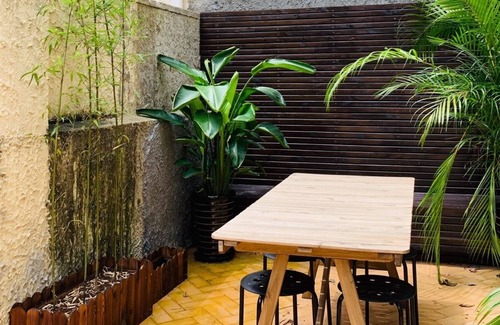 Huaihai Road Commercial Area Apartment | Vintage Studio at the Heart of Shanghai in Former French Concession
