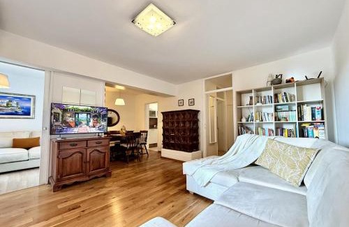 City Center Apartment | Viola Apartment