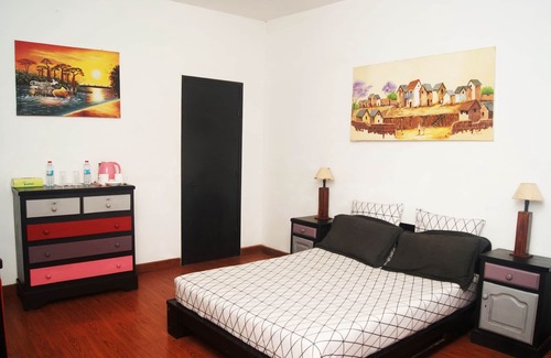 Antananarivo House | VIP ROOM + TRANSFERS + SERVICES