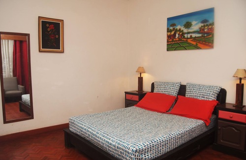 Antananarivo House | VIP ROOM + TRANSFERS + SERVICES