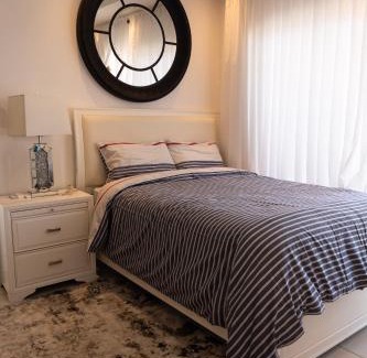 Point Blanche Apartment | Vista Azul