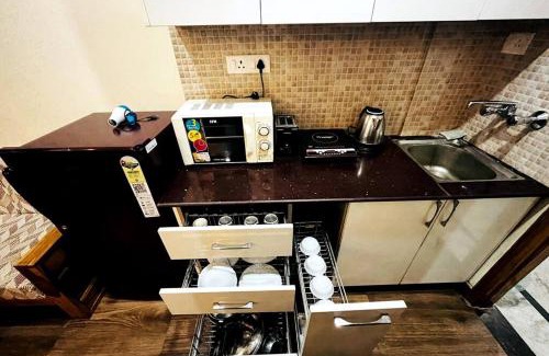 Majkhali Apartment | Vista Casita Ranikhet Serene Homestay Himalaya Lap