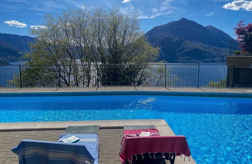 Perledo Apartment | Vista Paradiso I Apartment with Pool