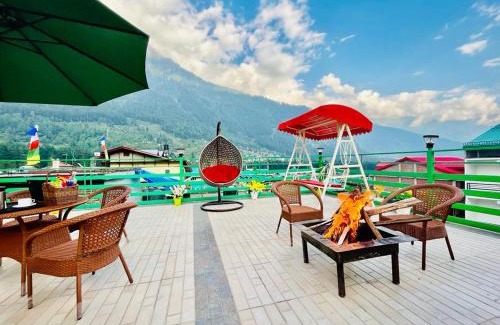 Manali Hotel | Vista Resort - Centrally Heated ! Air Cooled ! - Managed BY The Four Season ! Close to Manali Mall Road