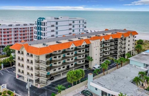Belle Vista Condo | Vistas On The Gulf - Unit 402