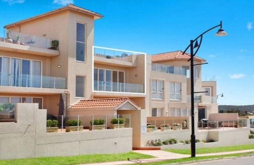 Terrigal Apartment | VITAMIN SEA | Ocean Views , WIFI | Accom Holidays