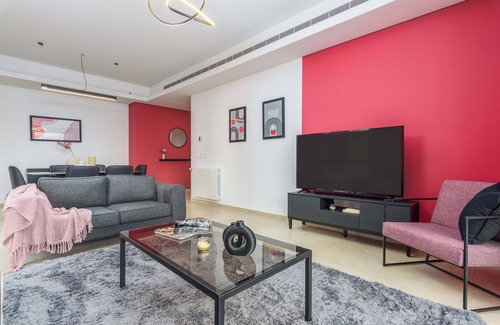 Dbayeh Apartment | Viva 3-BR Apt in Waterfront Dbayeh