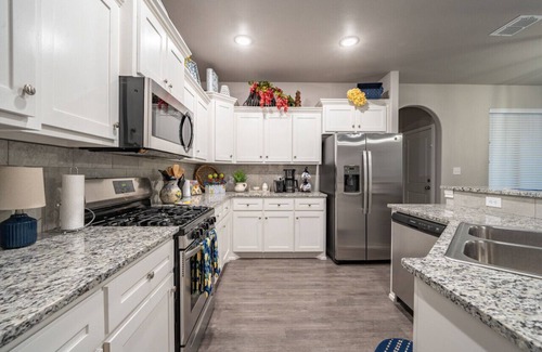 Lubbock House | Vivid Villa - 3BR/3BA - Colorful and Cozy