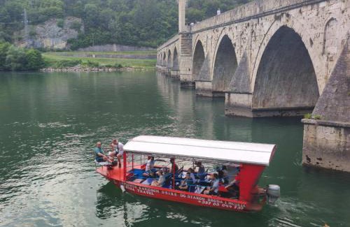 Visegrad Boat Rental | Vožnje brodićima Višegrad