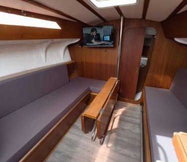 Aix-les-Bains Boat Rental | Voilier Aix les bains