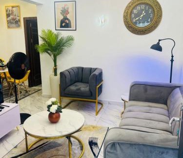 Alakahia Apartment | Vokzluxuryshortlet 1-Bedroom Apartment