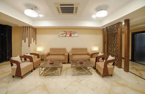 Guntur Hotel | Voyage Annapurna De Royal