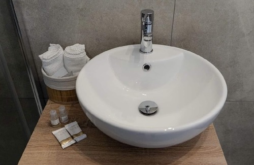 Lipomo Apartment | Vrbo Property