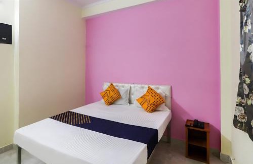 Phulpur Hotel | Vrindavan Lodge Jhusi - 1km from Railway Station