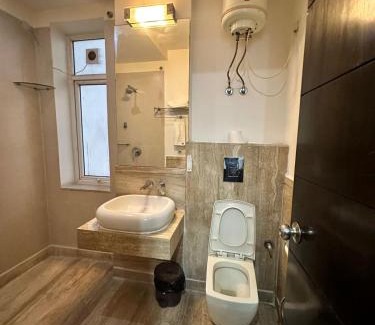 DLF Phase 3 House | VRResidency