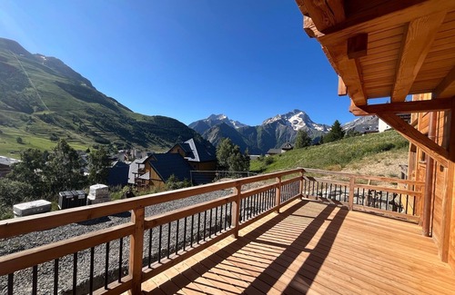 Les Deux Alpes Condo | Vue exceptionnelle ! Chalet moderne + sauna privé