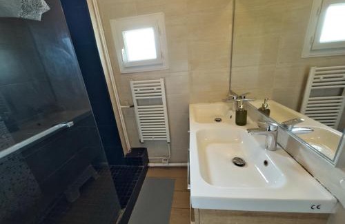 Saint-Giniez Apartment | Vue Incroyable, Lumineux & Calme