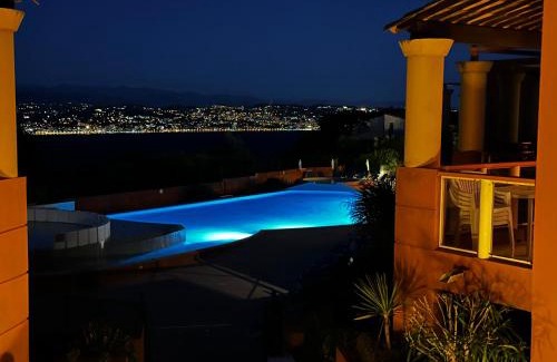 Theoule-Superieur Apartment | Vue mer et sur la baie de Cannes piscine 450m2 randonnée VTT au pied de l Esterel