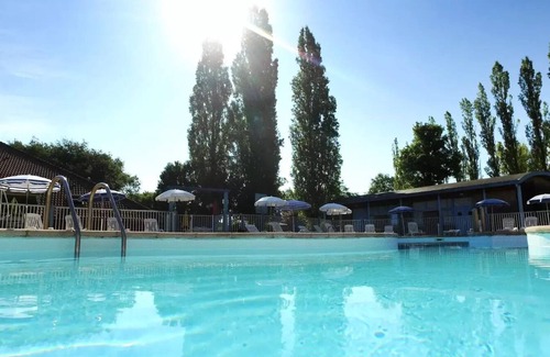 Flee Apartment | VVF Burgundy Auxois Morvan * - 3 Room Gite 6 People 1 baby Bramble